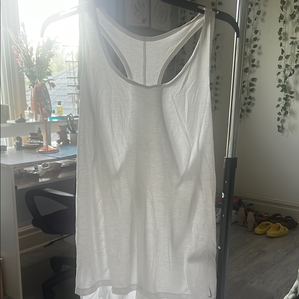 Nike White Sleeveless Tank Top
